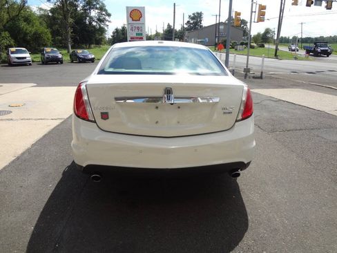 Used 2010 Lincoln MKS AWD image 4
