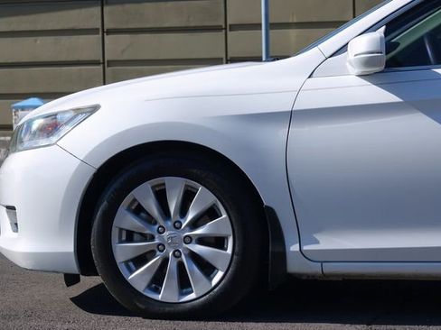 Used 2015 Honda Accord EX image 12
