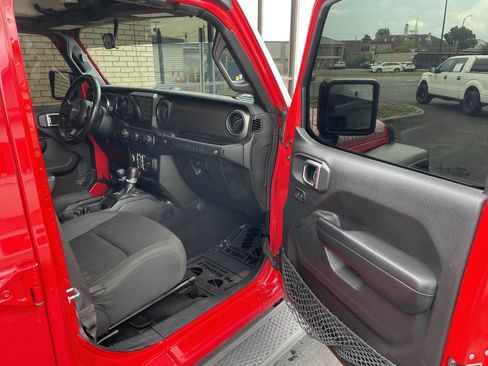 Used 2019 Jeep Wrangler Unlimited Sport S AWD/4WD image 19