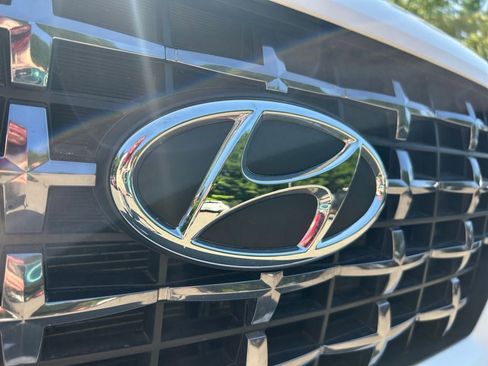 Used 2025 Hyundai Venue SEL FWD image 34