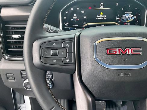 Used 2025 GMC Sierra 3500 AT4 image 19