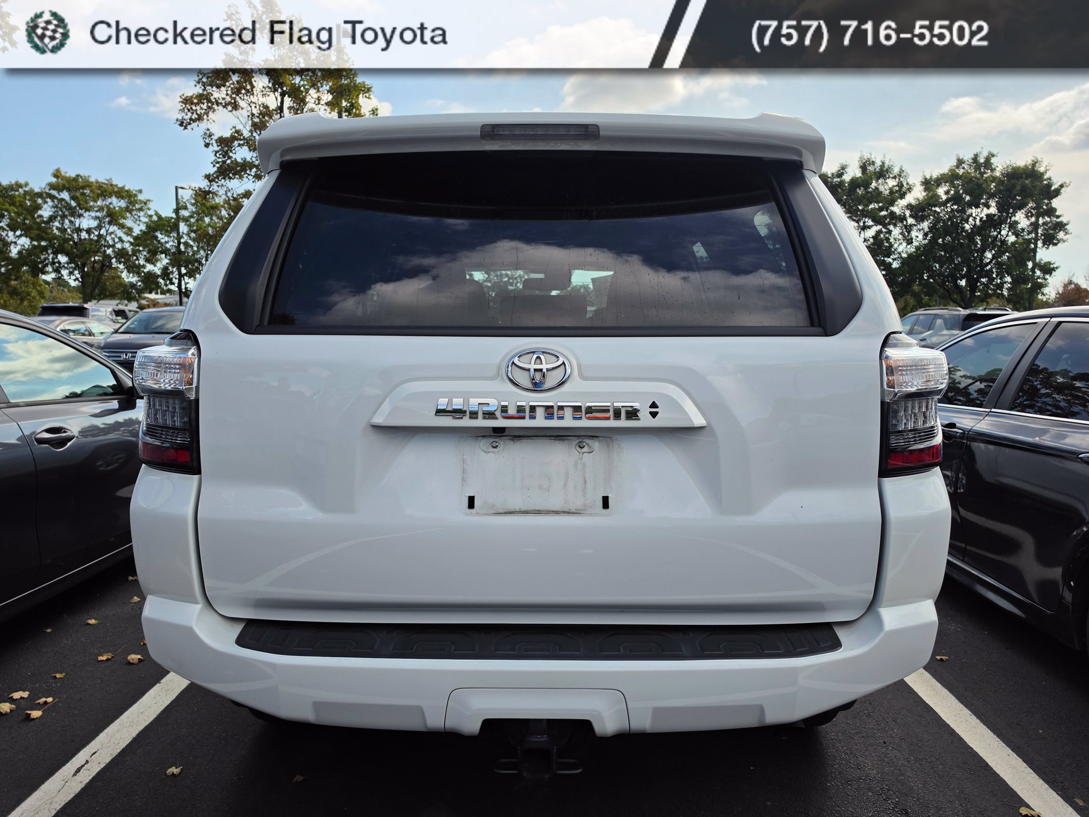 Used 2024 Toyota 4Runner SR5 Premium w/ Moonroof Package AWD/4WD image 5