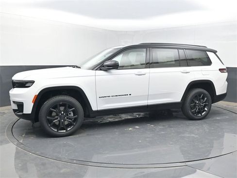 New 2025 Jeep Grand Cherokee L Limited image 2
