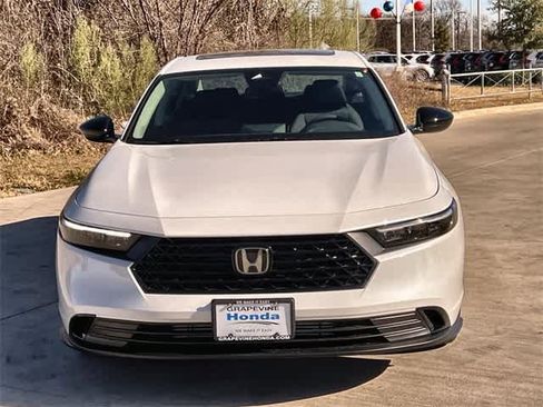 Certified 2025 Honda Accord SE image 7