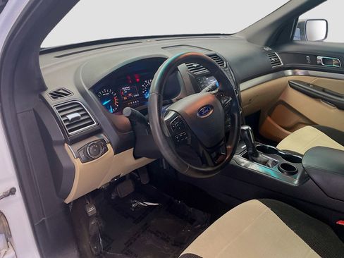 Used 2016 Ford Explorer FWD image 7
