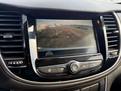 Used 2019 Chevrolet Trax LT w/ Driver Confidence Package image 40