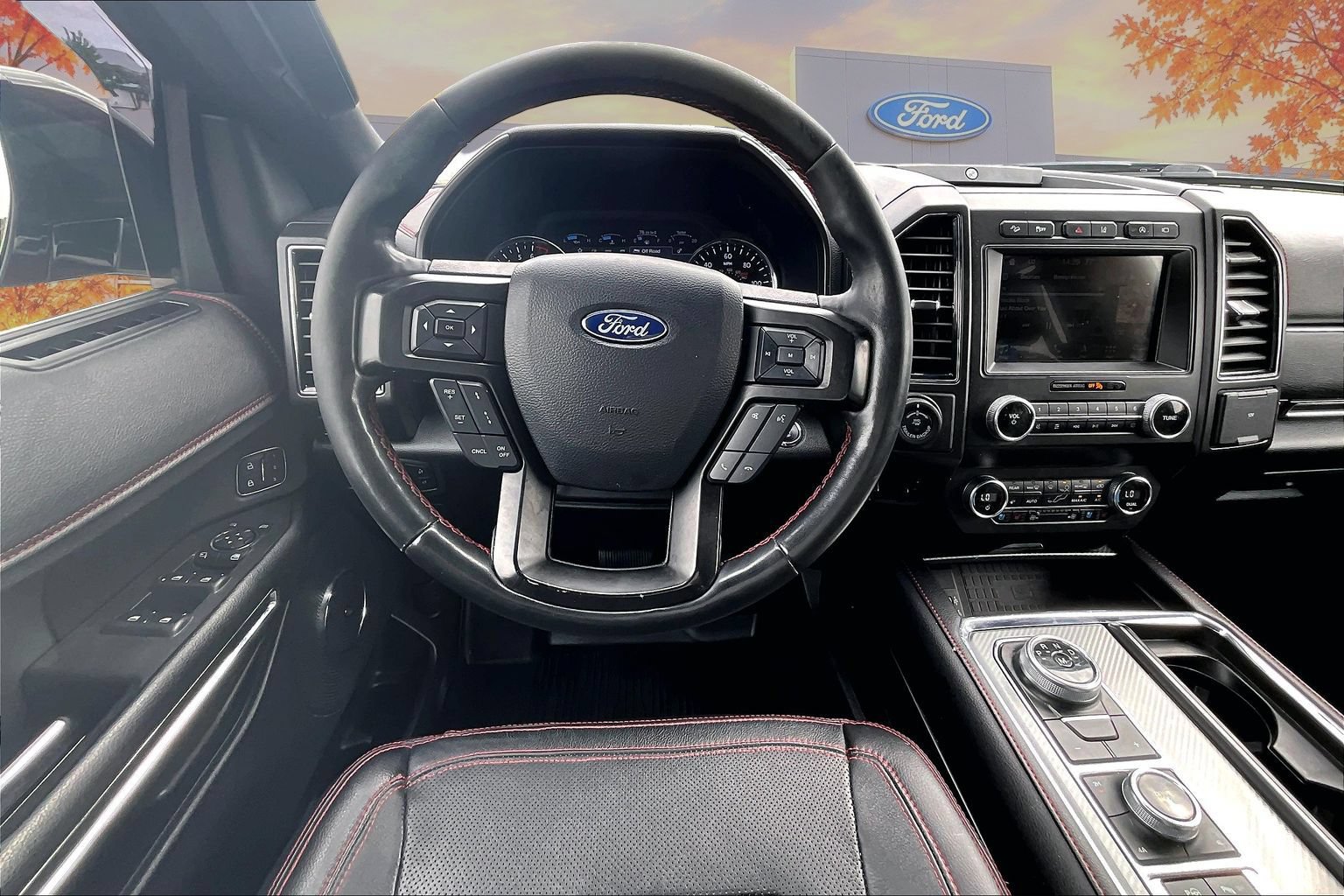 Used 2019 Ford Expedition Limited w/ Equipment Group 303A AWD/4WD image 8