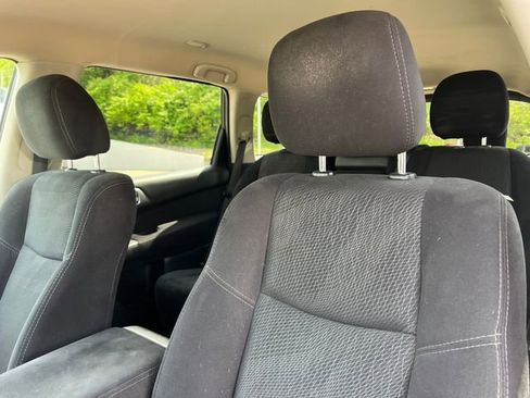 Used 2015 Nissan Pathfinder S AWD/4WD image 11