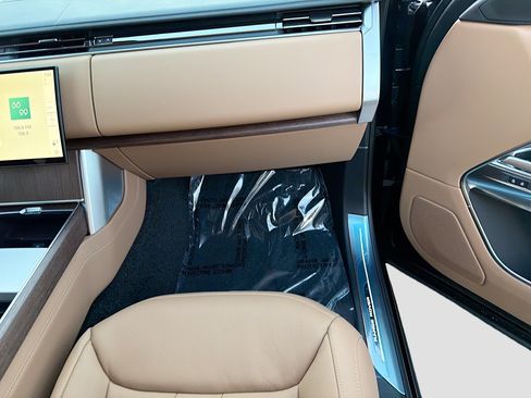 New 2026 Land Rover Range Rover SE AWD/4WD image 18