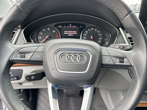 Used 2022 Audi Q5 2.0T Premium w/ Convenience Package image 12