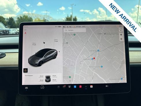 Used 2021 Tesla Model 3 Long Range AWD/4WD image 22