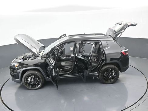 New 2026 Jeep Compass Latitude image 62