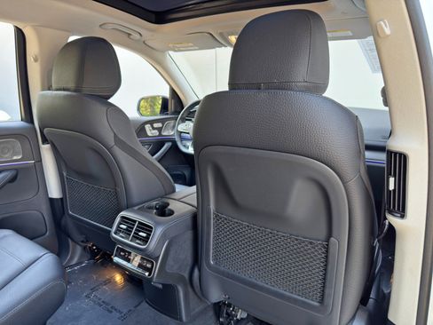 Used 2023 Mercedes-Benz GLS 580 4MATIC image 43