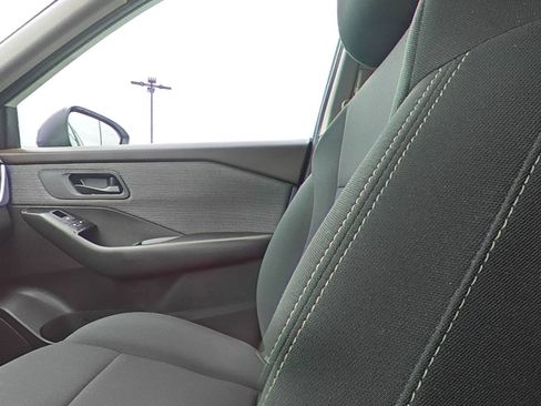 Used 2023 Nissan Rogue S AWD/4WD image 30