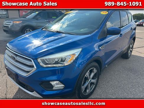 Used 2017 Ford Escape SE w/ Equipment Group 201A FWD image 1