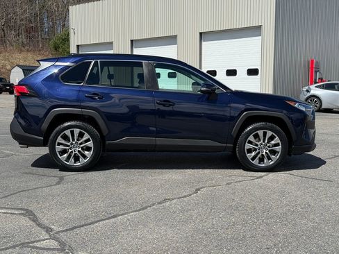 Used 2019 Toyota RAV4 XLE Premium w/ Cold Weather Package image 12