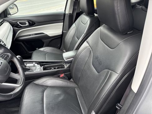 Used 2022 Jeep Compass Limited AWD/4WD image 12