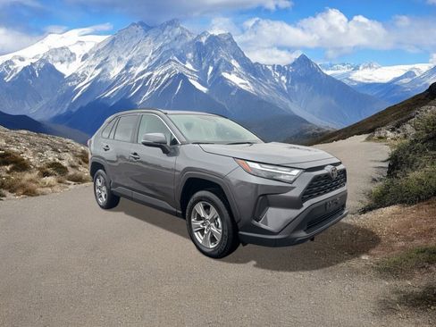 Used 2024 Toyota RAV4 XLE image 7