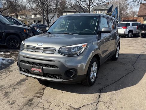 Used 2018 Kia Soul w/ Convenience Package image 2