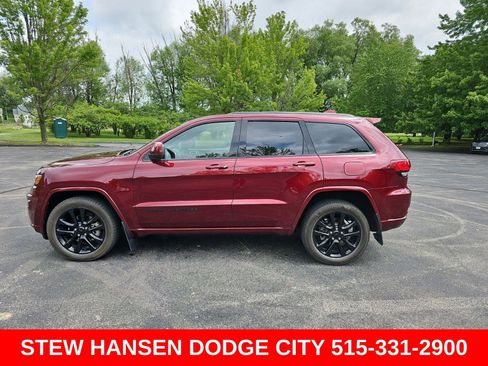 Used 2018 Jeep Grand Cherokee Altitude AWD/4WD image 1