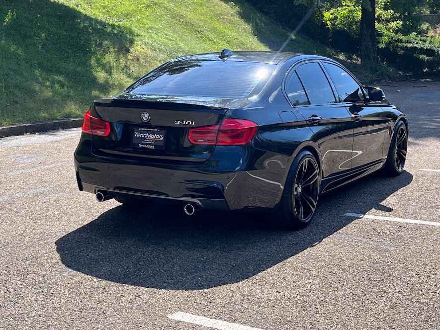 Used 2018 BMW 340i xDrive Sedan w/ Premium Package AWD/4WD image 23