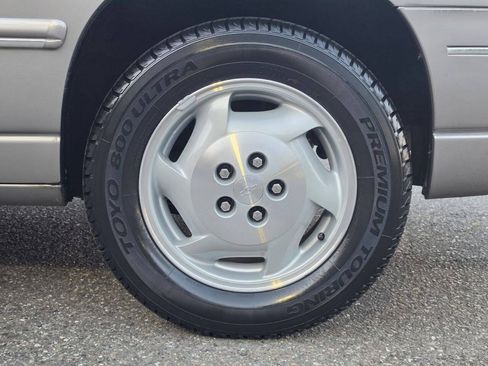 Used 1996 Chevrolet Lumina LS FWD image 14