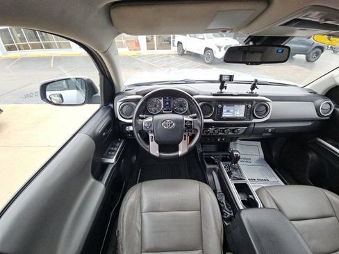 Used 2019 Toyota Tacoma SR5 image 24