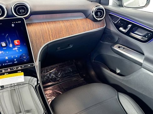 Certified 2025 Mercedes-Benz GLC 300 image 21