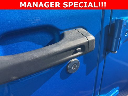 Used 2020 Jeep Gladiator Overland image 11