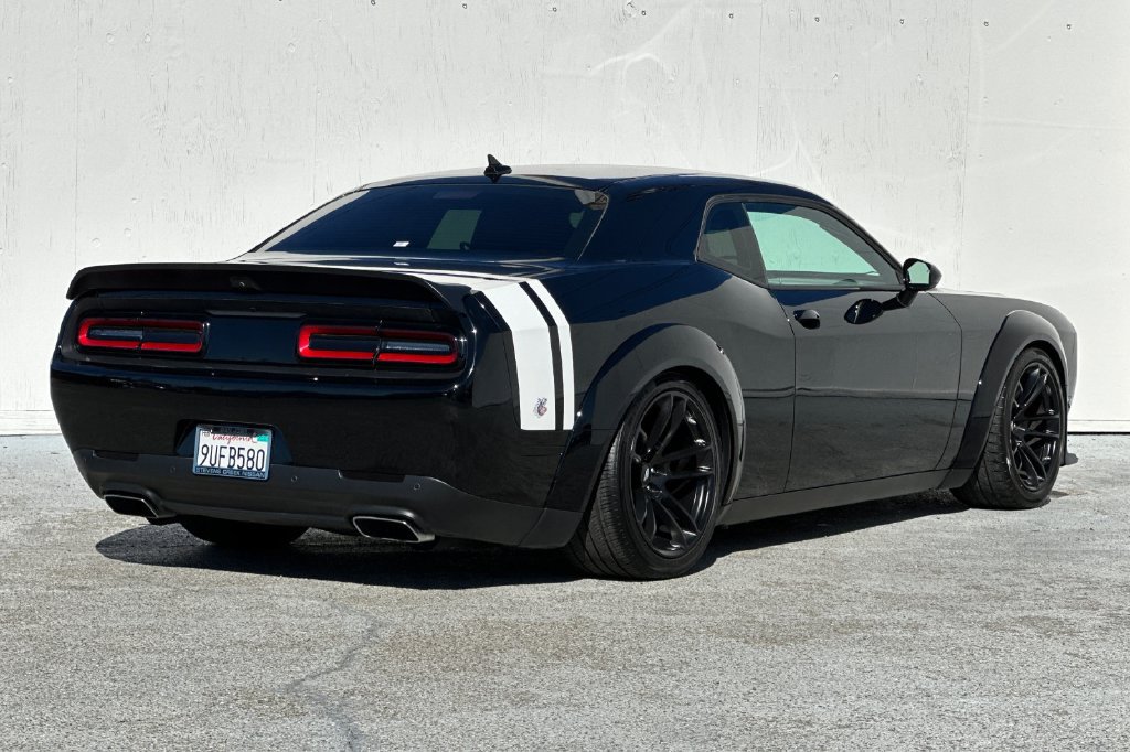 Used 2023 Dodge Challenger R/T Scat Pack RWD image 3