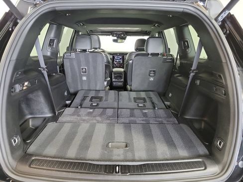 Used 2024 Jeep Grand Cherokee L Altitude RWD image 28