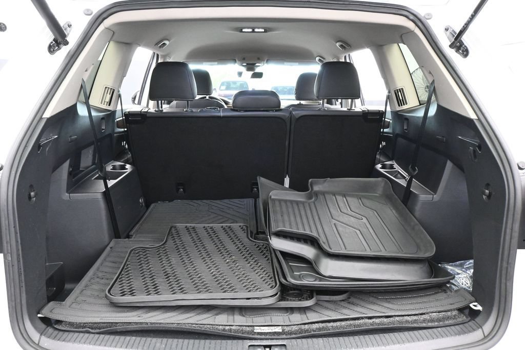 Used 2026 Volkswagen Atlas SE FWD image 32