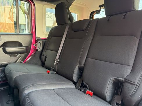 Used 2022 Jeep Wrangler Unlimited Sport image 42