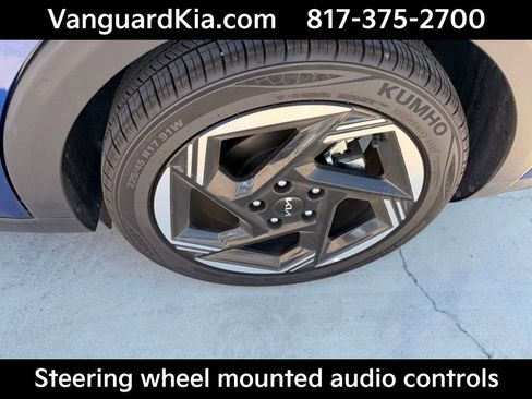 Certified 2025 Kia K4 EX image 9