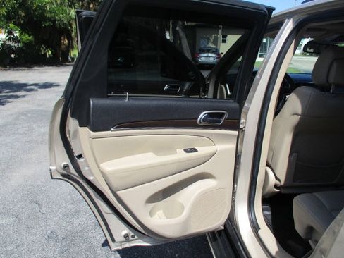 Used 2014 Jeep Grand Cherokee Limited RWD image 23