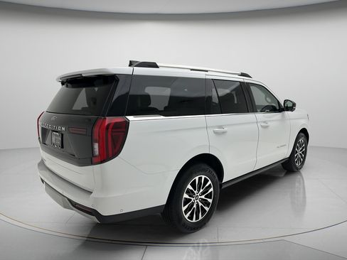 Used 2025 Ford Expedition Platinum AWD/4WD image 5