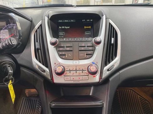 Used 2017 GMC Terrain SLT image 13