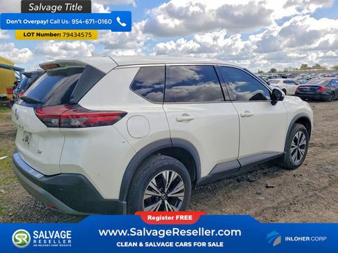 Used 2021 Nissan Rogue SV image 4