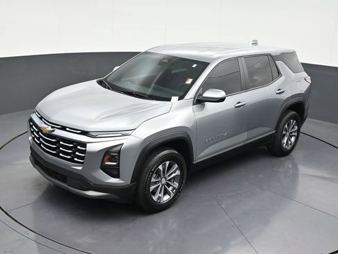 Used 2026 Chevrolet Equinox LT image 17