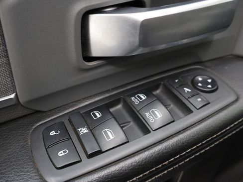 Used 2019 RAM 2500 Big Horn image 37