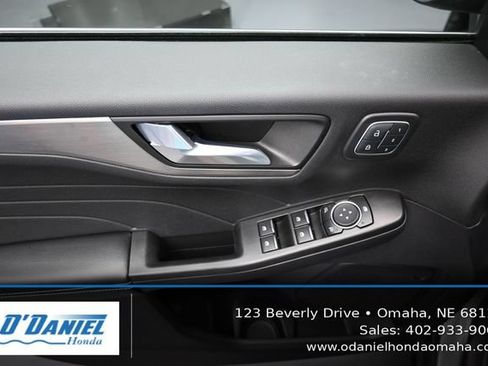 Used 2022 Ford Escape Titanium AWD/4WD image 24
