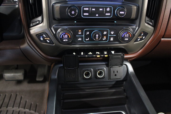 Used 2017 Chevrolet Silverado 2500 High Country w/ Duramax Plus Package AWD/4WD image 34