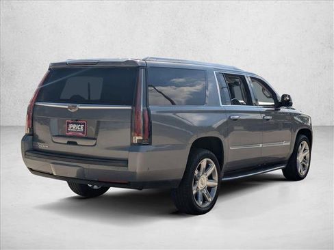 Used 2019 Cadillac Escalade ESV Luxury image 5
