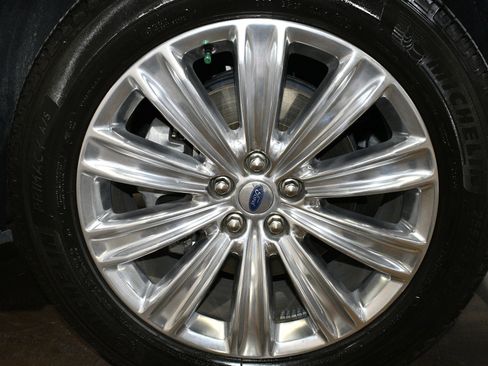 Used 2020 Ford Explorer Limited w/ Class III Trailer Tow Package image 68