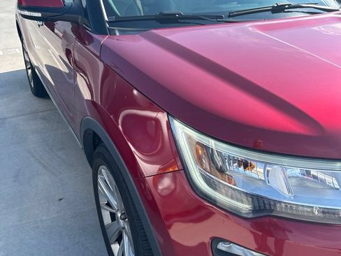 Used 2019 Ford Explorer Limited AWD/4WD image 4