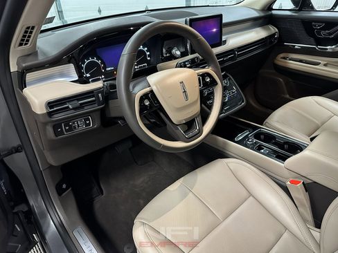 Used 2022 Lincoln Corsair AWD w/ Equipment Group 101A image 23