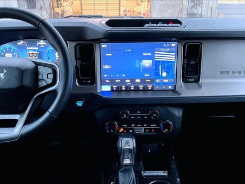 Certified 2025 Ford Bronco Outer Banks image 7