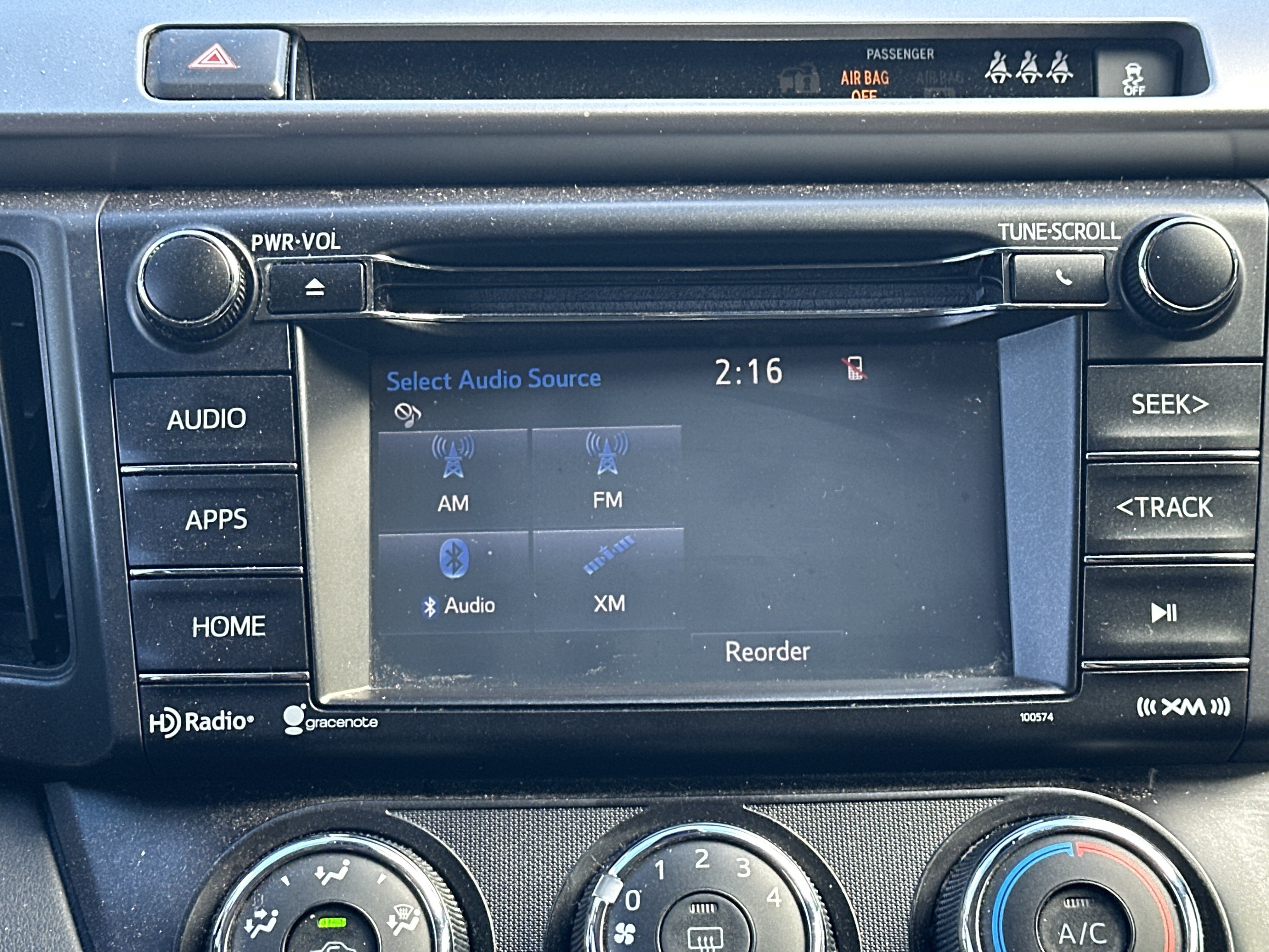 Used 2017 Toyota RAV4 LE FWD image 23
