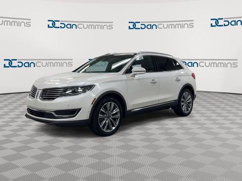 Used 2016 Lincoln MKX Reserve w/ Technology Package AWD/4WD image 4
