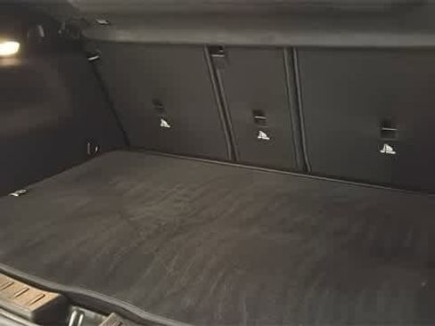 Certified 2025 Mercedes-Benz GLA 250 4MATIC image 32